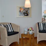 Flurstrasse - Og Rechts