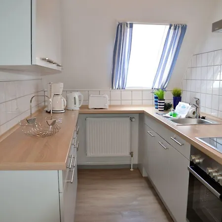 Flurstrasse - Og Rechts Apartman *
