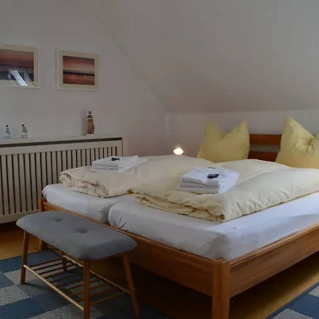 Flurstrasse - Og Rechts Apartment