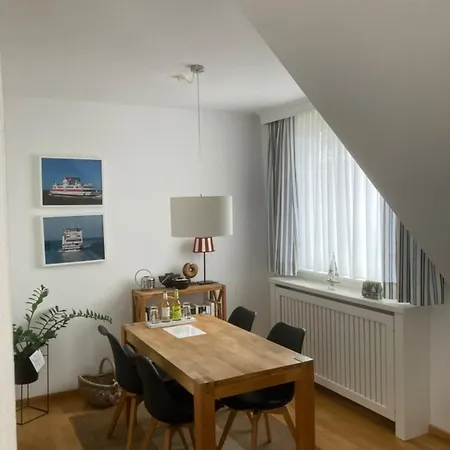 Flurstrasse - Og Rechts